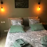 D'hote A La Maison Du Petit Bois 4 Etoiles Отель типа 